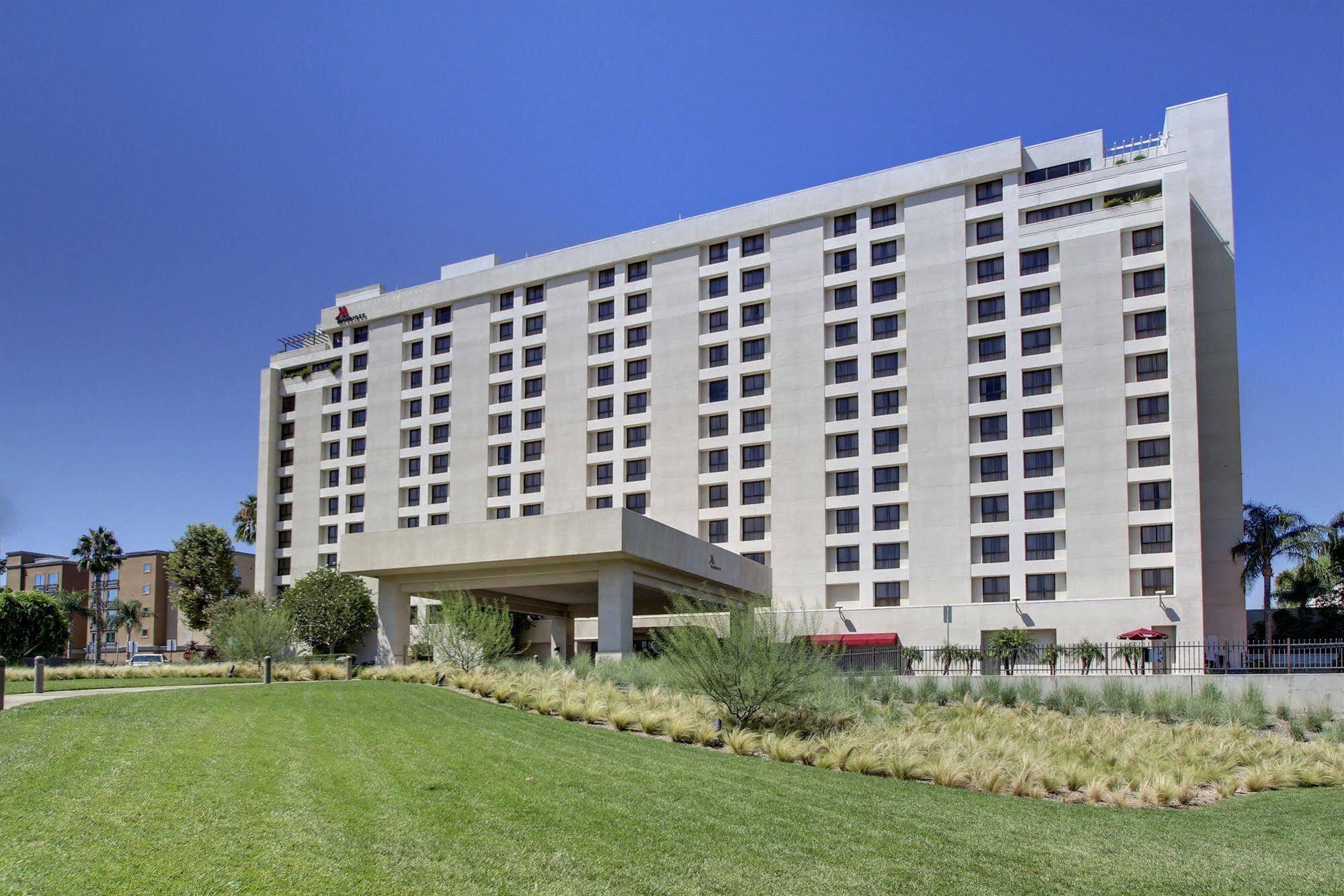 Marriott At The Convention Center 3*